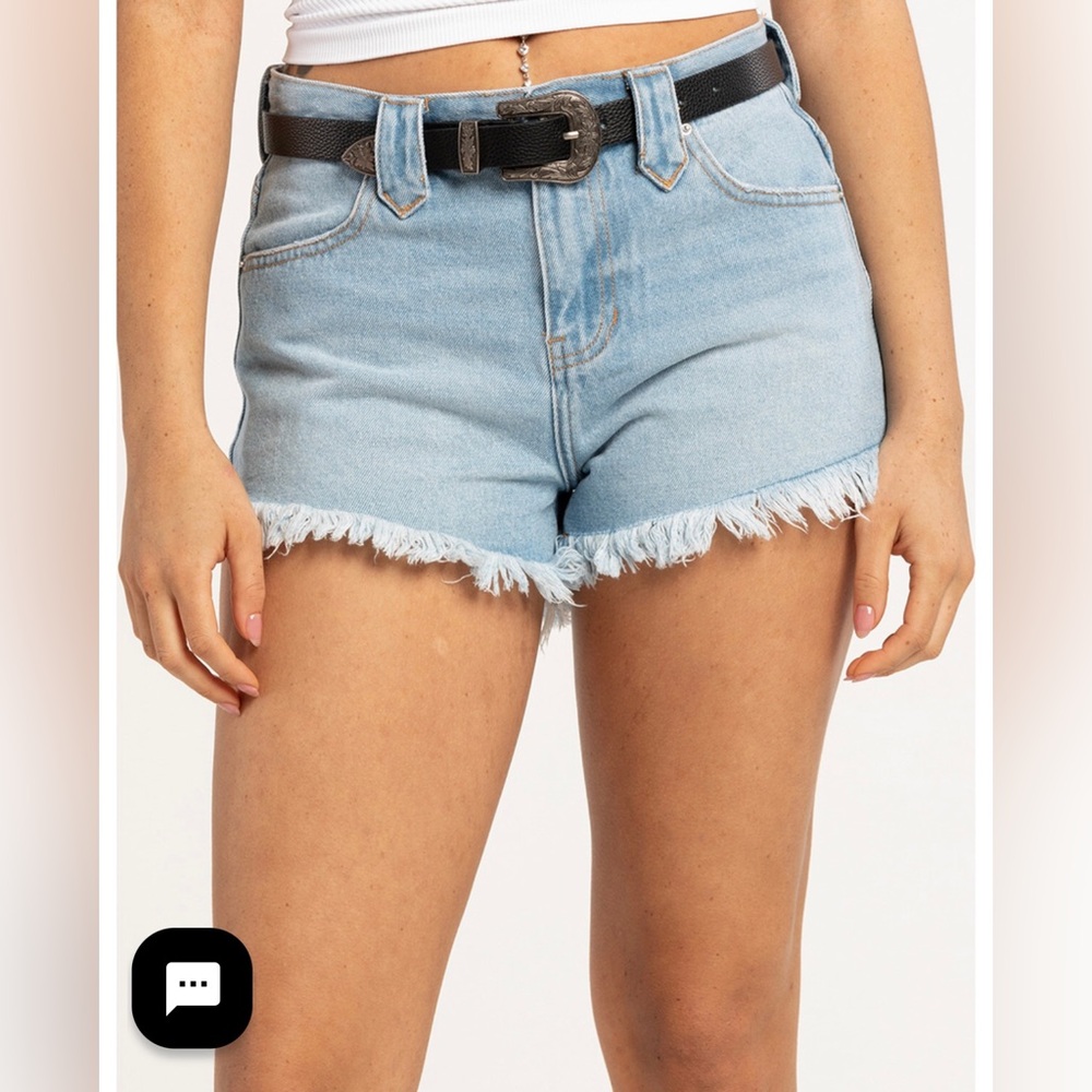 Full Tilt Festival Frayed Hem with Belt Jean Shorts NWT - Picture 7 of 7